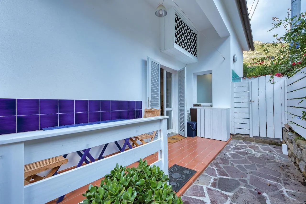 Casa Celeste - Goelba Pomonte Italy
